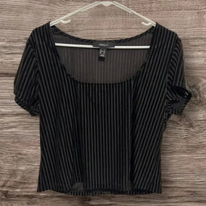 Forever 21+ Women's Vertical Ribbed Cropped
Blouse Plus Size 1X Black in EUC
